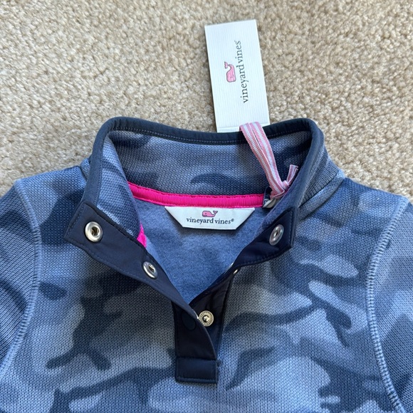NWT Vineyard Vines girls 3T fleece pullover - Picture 2 of 3